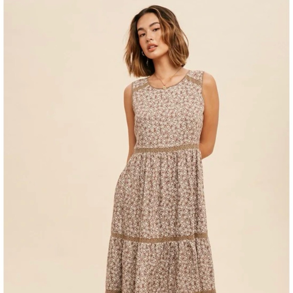 BEAUTIFUL FLORAL TIERED MIDI DRESS